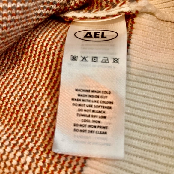 Aelfric Eden Goose Sweater. Men’s Small. Beautiful and luxuriously soft. Ivory. - Picture 5 of 6